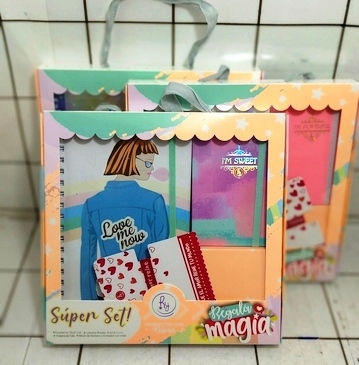 SET CUADERNO RY C/ACCESORIOS COOL LOVE