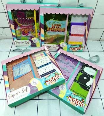 SET CUADERNO RY C/ACCESORIOS HOLO